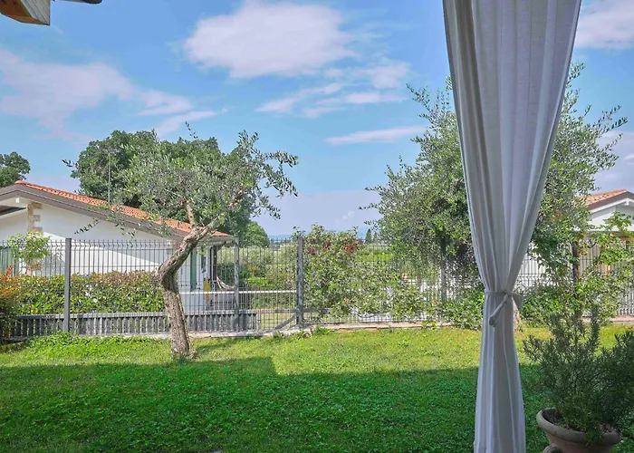 Nyaraló Schoenes Batik By Interhome