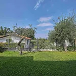 Holiday home Schoenes Batik By Interhome
