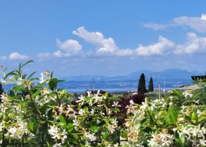 Schoenes Batik By Interhome