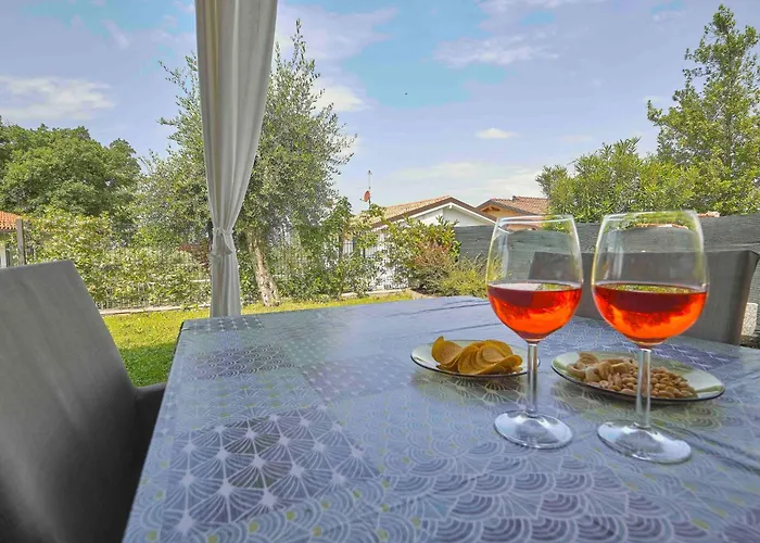 Holiday home Schoenes Batik By Interhome *