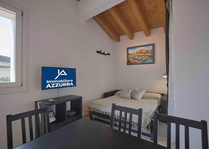 Holiday home Schoenes Batik By Interhome