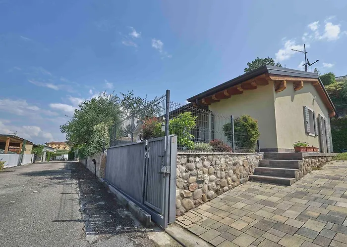 Schoenes Batik By Interhome *